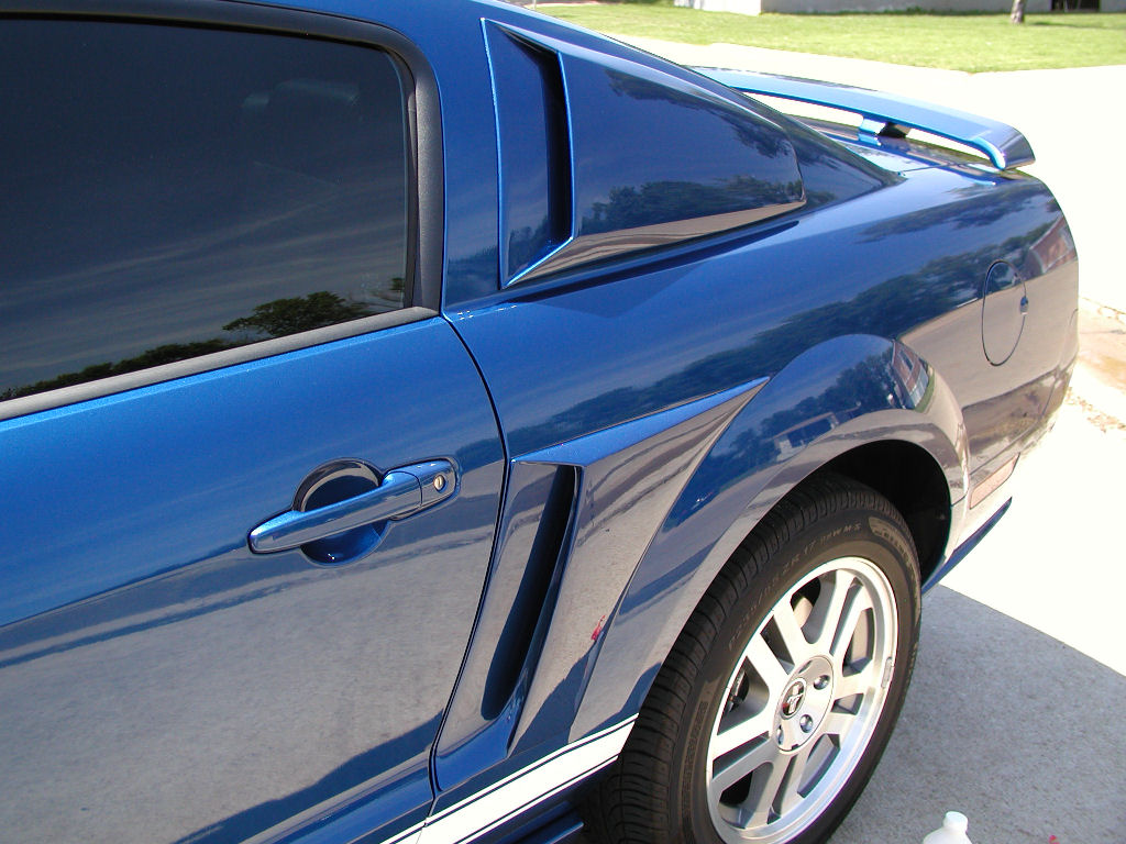 2005-2009 Mustang Lower Rear fender Door Scoops (Pair) Polyurethane