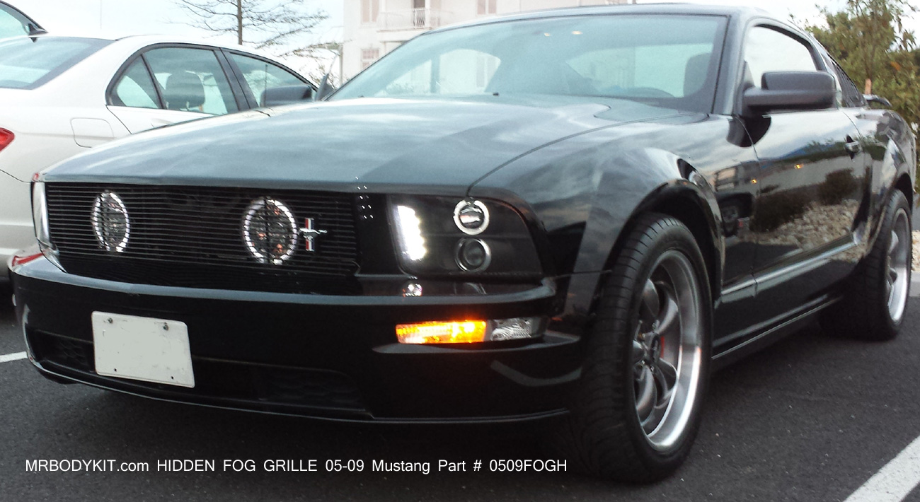 05-09 Mustang GT - 1PC Upper Billet Grille with Hidden Fog Light Option (15 BARS) BLACK