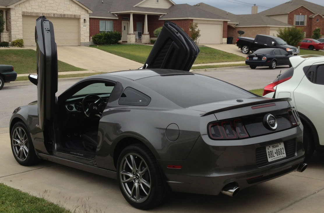2011-2014 Mustang VERTICAL DOOR KIT system (Direct Bolt on)
